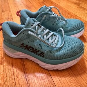 Hoka One One Women's Bondi 7 running shoes in a teal/blue color Size 5